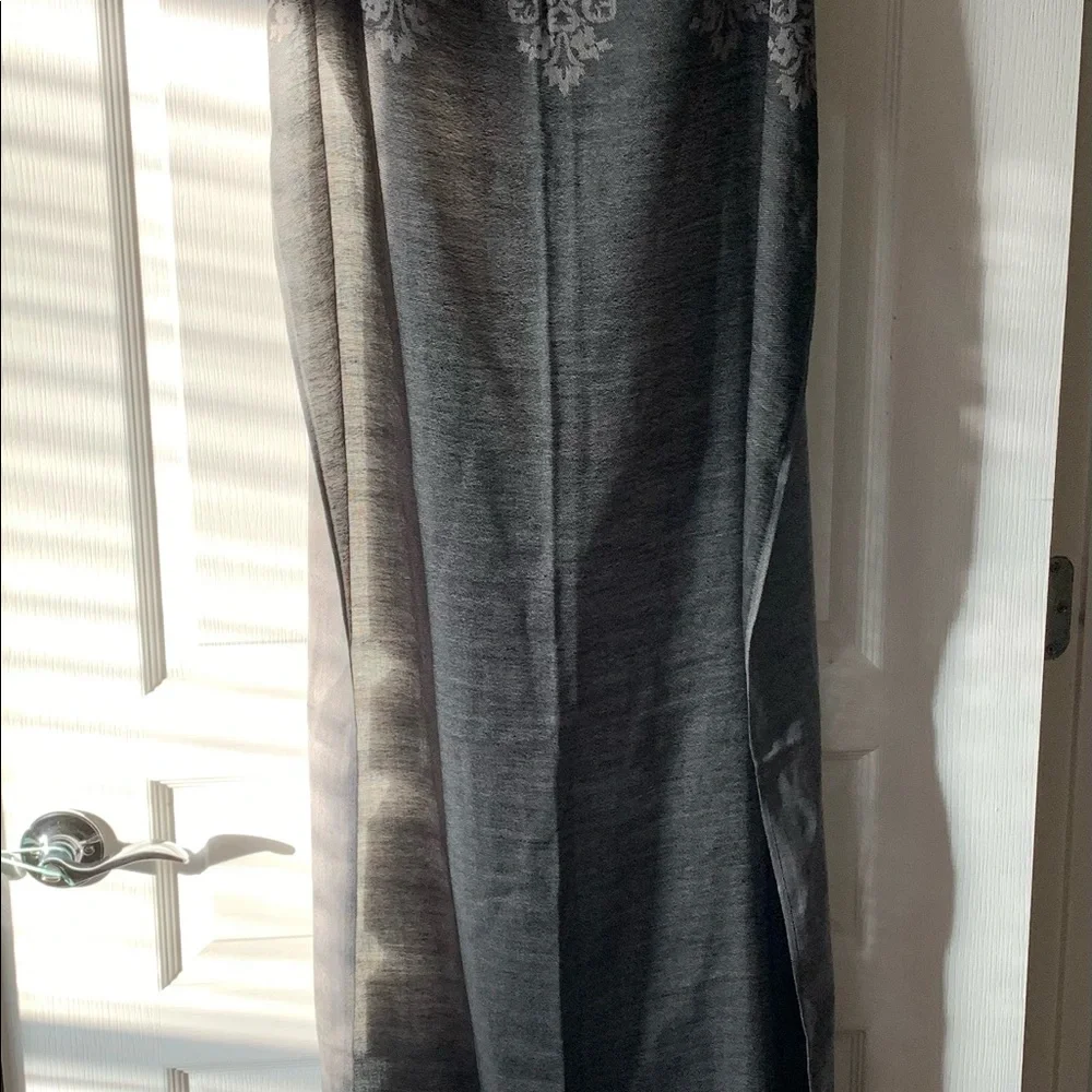 SCARF WRAP REVERSIBLE, NWOT PASHMINA, BEAUTIFUL DRESS/CASUAL